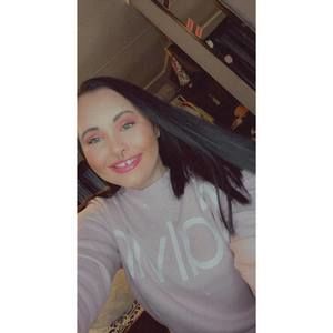 Meet your Posher, Selena